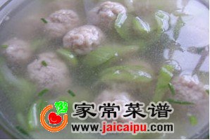 丝瓜草菇肉丸汤