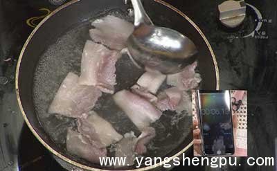 木耳葱香回锅肉的做法